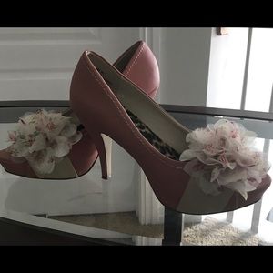 Rose flower pump